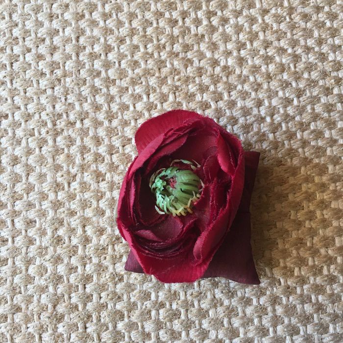 Mini almofadas em Shantung de seda com flor artificial