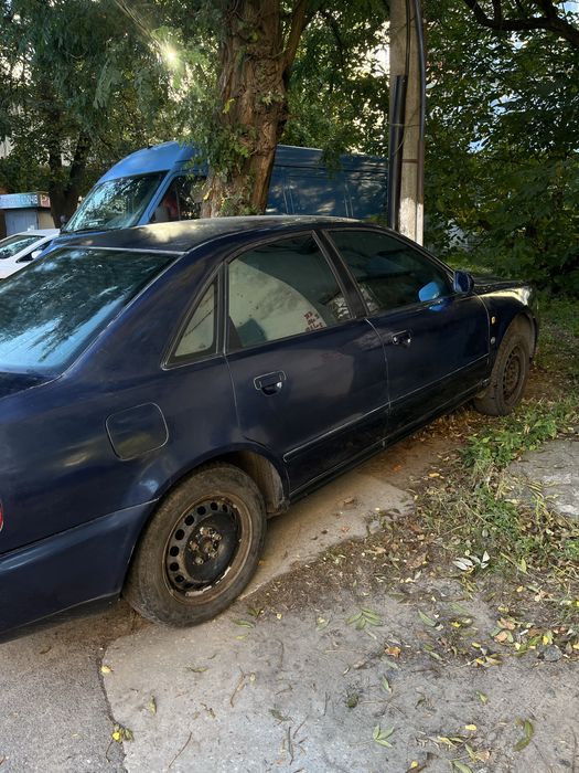 Продам ауді А4 б5