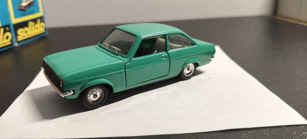 Ford Escort Solido