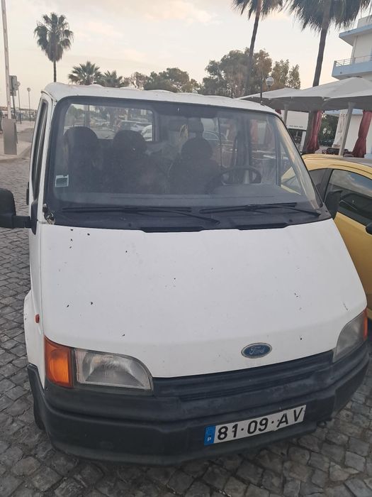 Ford Transit c 6 lugares