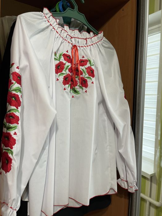 Вишиванка нова.     Р