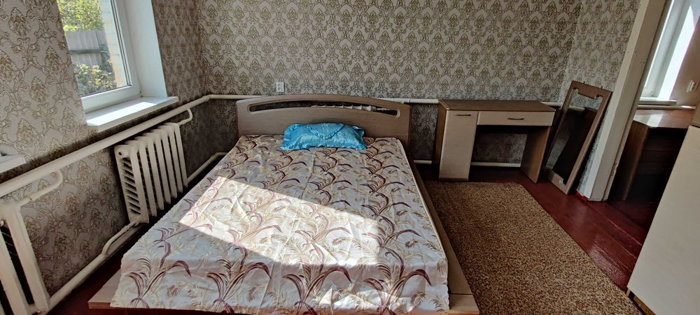 Частина будинку в оренду. Лісники