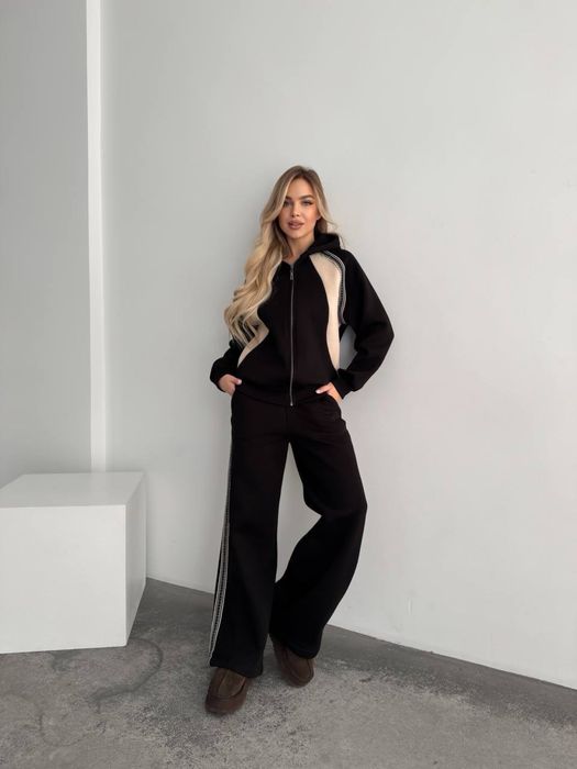 Теплий костюм на флісі новий