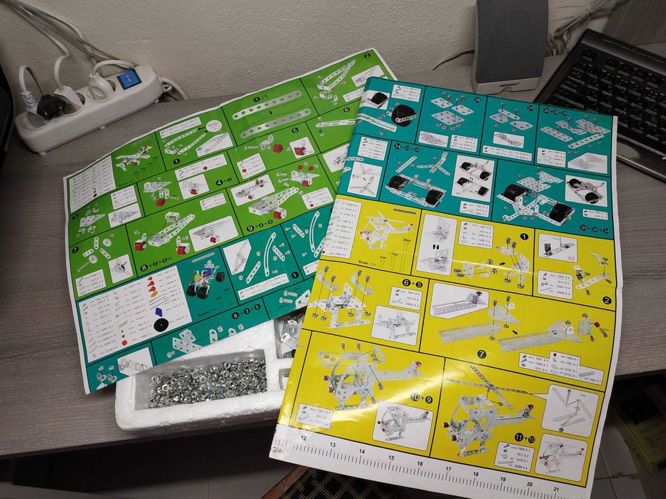 Caixa de construções metálicas