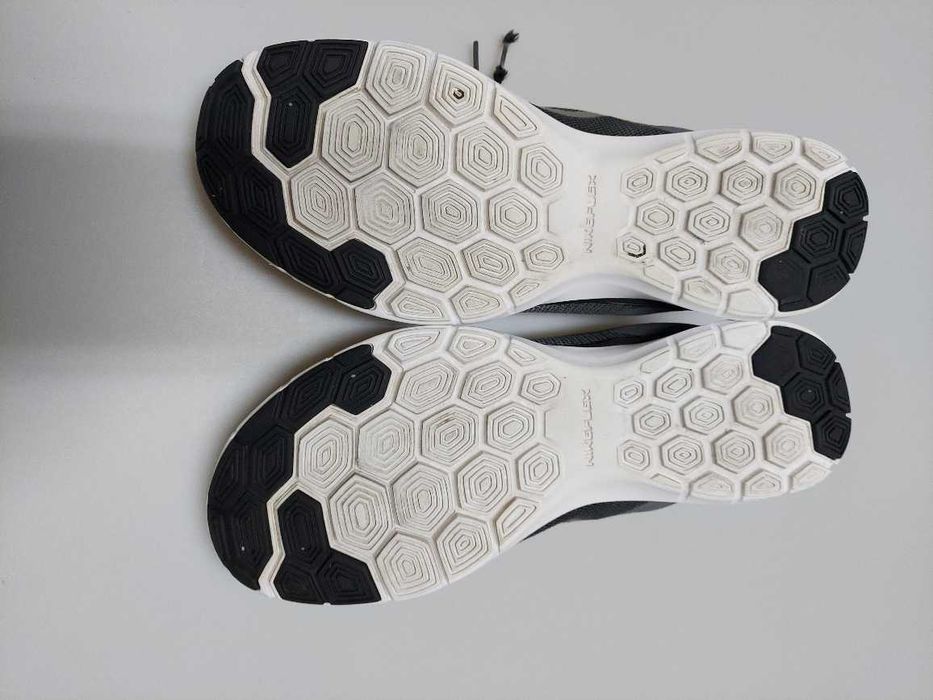 Nike Flex obuwie sportowe