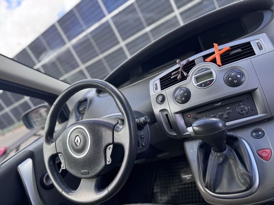 Продам Renault Scenic 2 автомат, газ /бензин