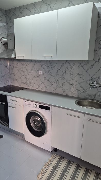 Apartamento t0 mobilado e equipado  junto a casa da musica com fiador e 1 mes de caucao