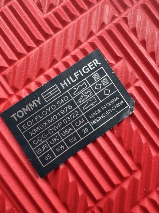 Вʼєтнамки TOMMY HILFIGER чоловічі  розмір 45