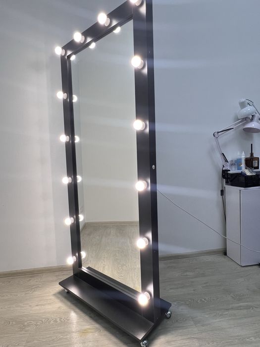 Дзеркало в офіс /студію