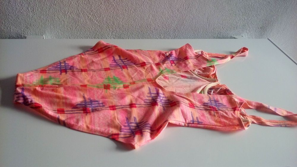 Na piscina ou na Praia? Sinta-se bem!Biquínis e fatos de banho L/XL!