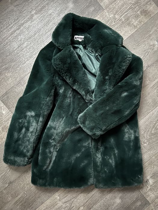 Шубка б/в штучна розмір S