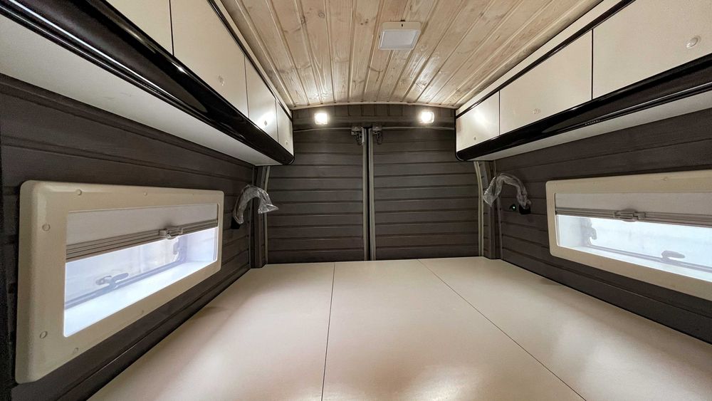 Кемпер під ключ. Дім на колесах.