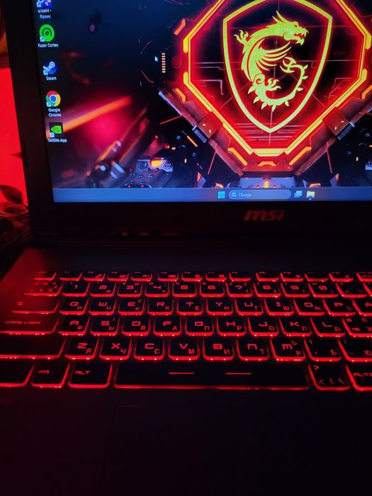 Мощный игровой ноутбук MSI GTX1050/i5 4.0 GHz/16Gb Озу/256Gb SSD/FullHD