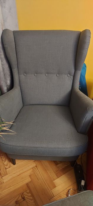 Fotel uszak ikea z podnóżkiem