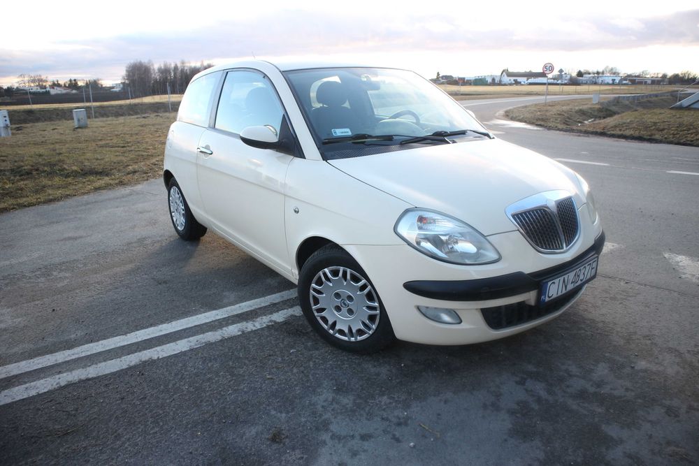 Lancia Zarejestrowana Do Jazdy