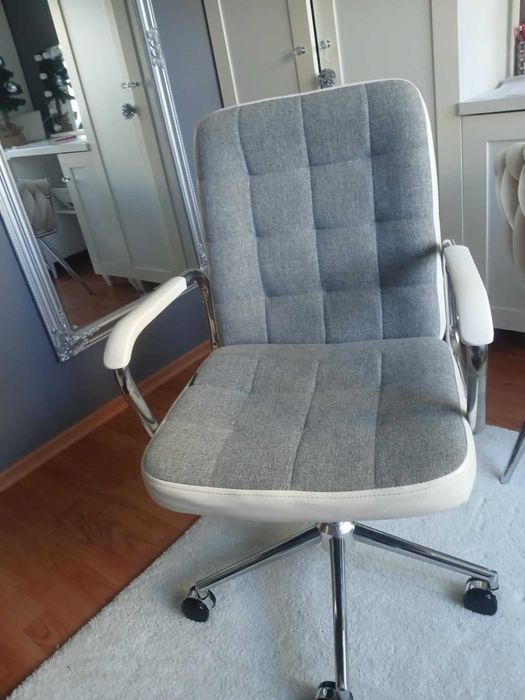 Fotel, krzesło obrotowe biurkowe