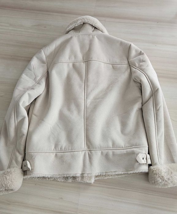 Kurtka beżowa Mohito