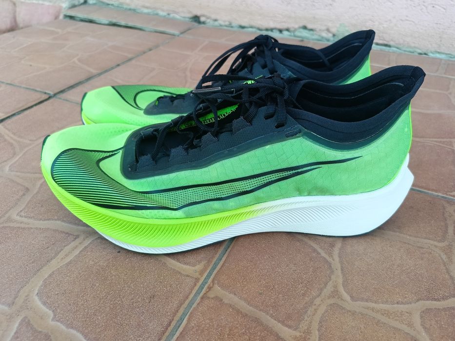 Кросівки Nike Zoom Fly 3 — купити недорого на OLX.ua