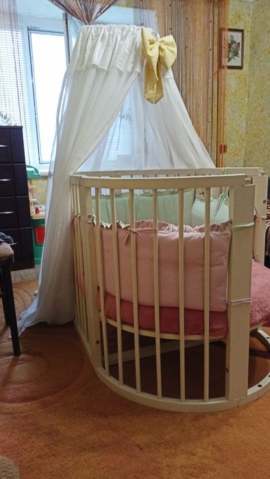 Продаж дитячого ліжечка в гарному стані