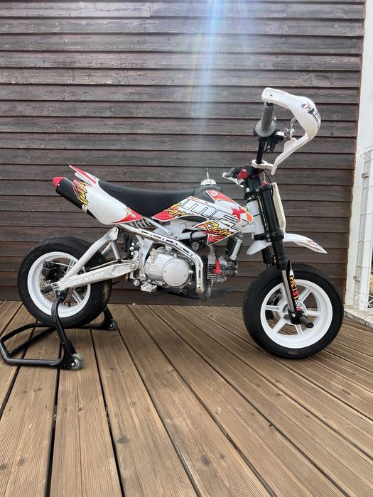 Pit bike IMR 125 cc como nova. Mini mota para kartodromo estado como nova. Pit bike