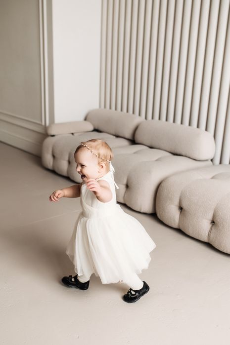 Очень красивое нарядное платье на фотосессию 12-18-24 месяца 3-4 года