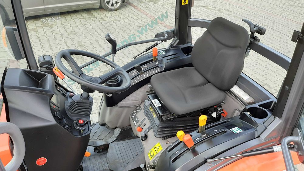 Ciągnik traktor komunalny Kubota B2231 23KM hydrostat z kabiną