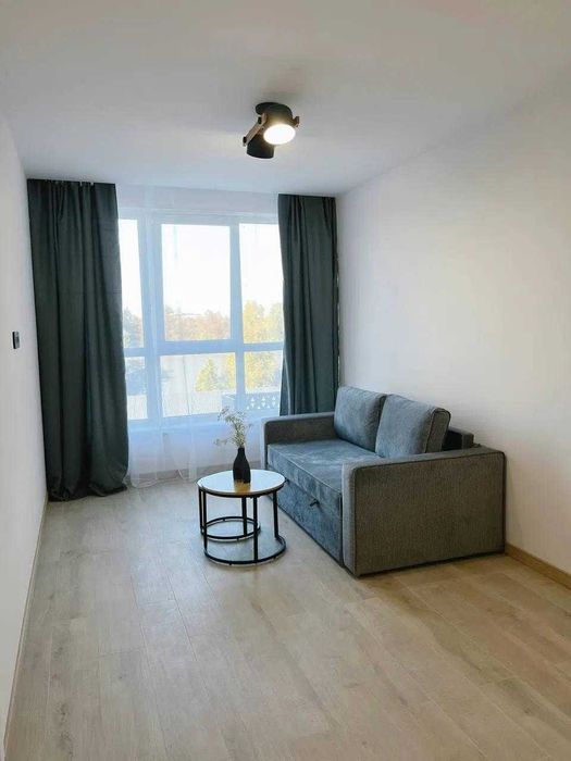 Продаж просторої 1-кімнатної квартири по вулиці Карла Мікльоша