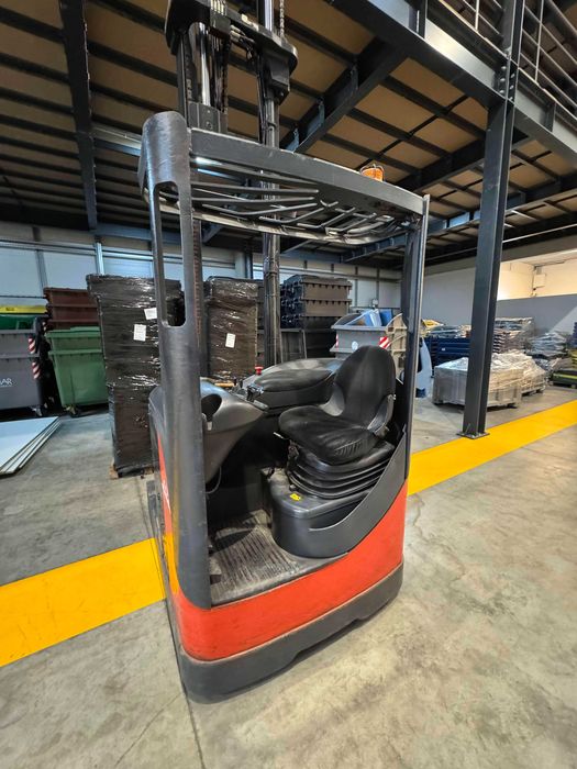 Empilhador Rectráctil LINDE como NOVO