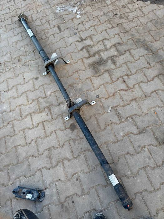 Wał pędny Opel Insignia B 4na 4 prosty bez uszkodzeń