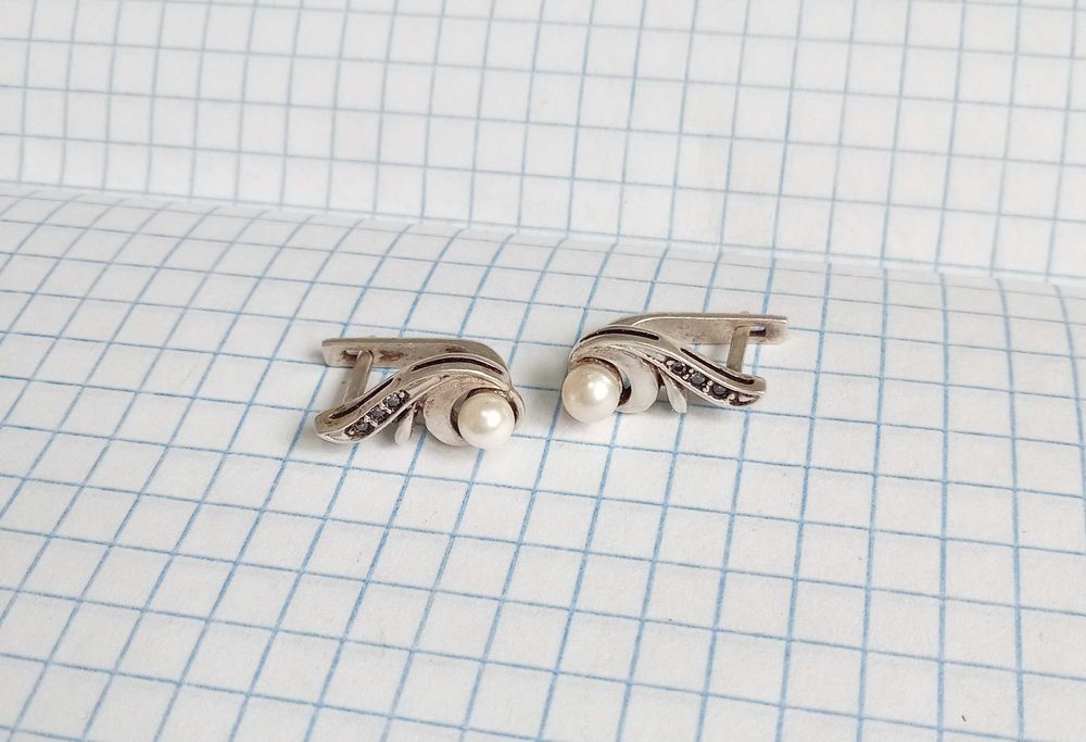 Сережки серьги срібло 925 проба. Перлинки (жемчужини)