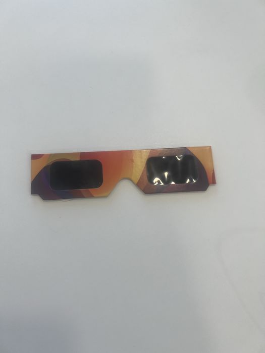 Oculos eclipse solar