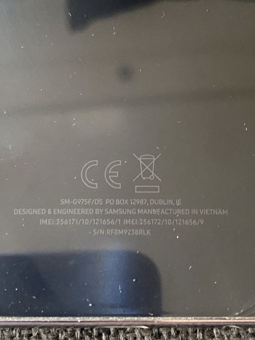 Смартфон на запчасти Samsung Galaxy S10 Plus