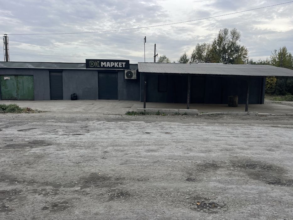 Продам здание под магазин столовую