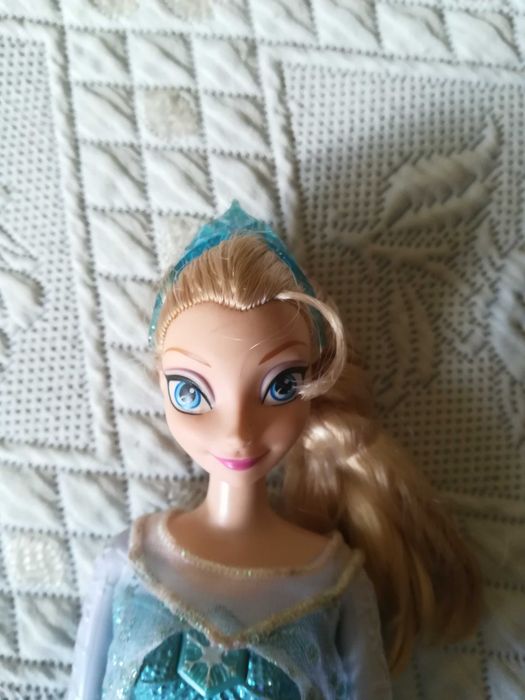 Boneca Elsa da Frozen - Ref. CJJ10