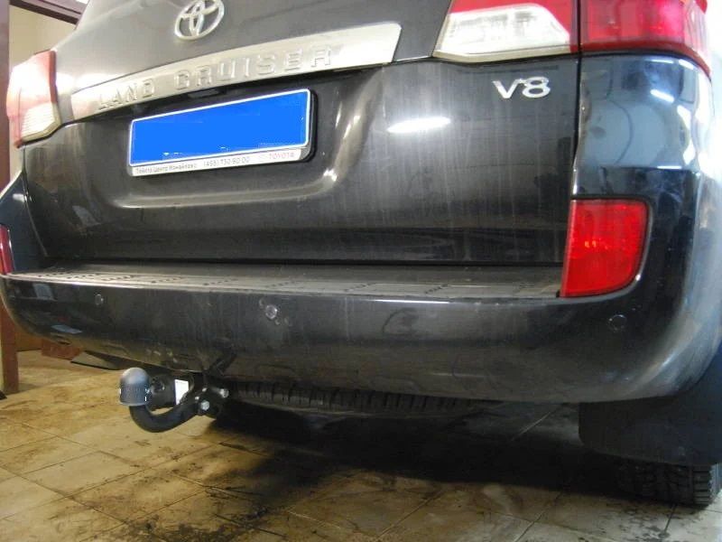 Фаркоп Toyota Land Cruiser 200, Lexus LX 570. Тойота Ленд Крузер 200