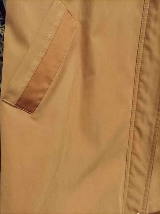 Gabardina curta mulher - L - fox trot (cava 59 cm alt 89 cm) 8€