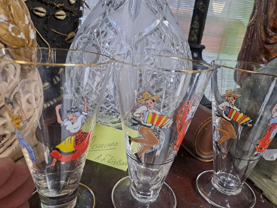 Copos antigos pintados