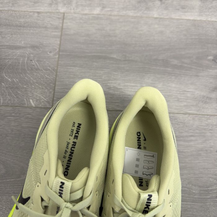 Nike air zoom structure 25