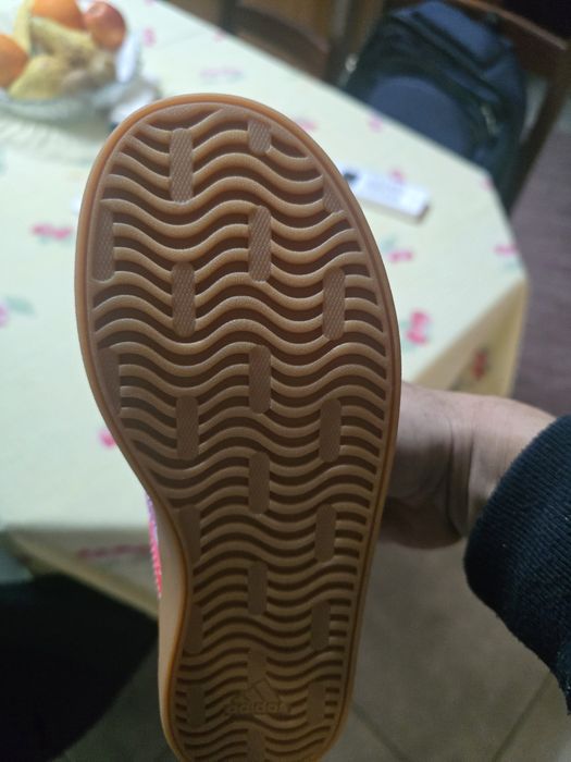 Sapatilhas adidas novas