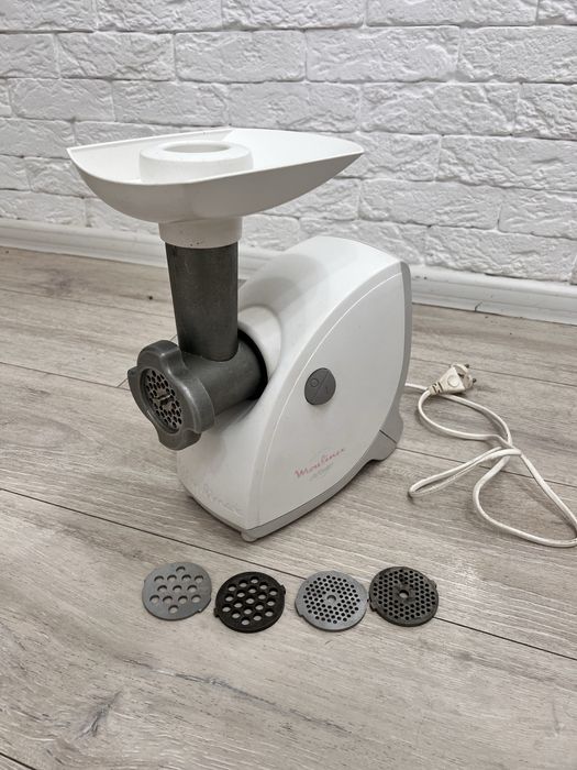Мясорубка Moulinex HV4