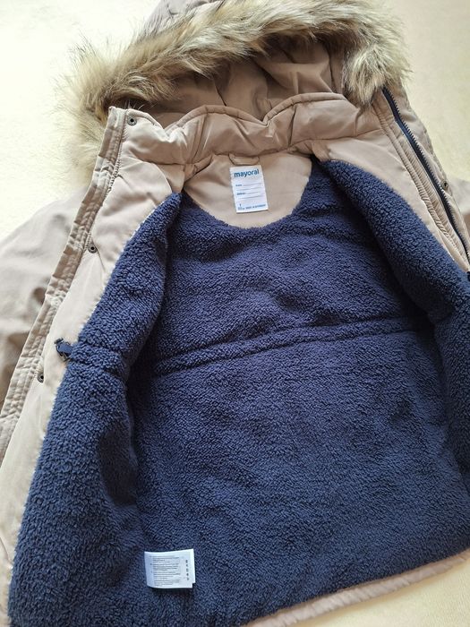 Зимова куртка Mayoral.  Подовжена.