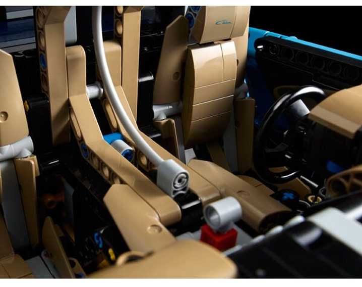 Конструктор 1в1 як LEGO Technic Bugatti Chiron
