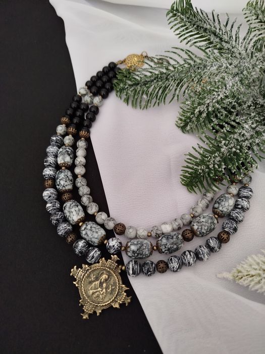 Українське намисто з різдвяною зіркою  коралі до вишиванки