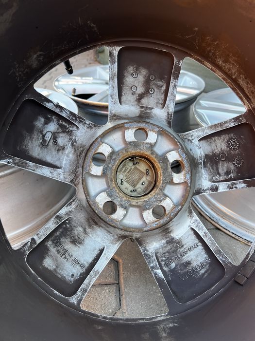 Диски R17 5x114,3 Toyota Auris Camry Corolla Avensis Prius+ Prius V Rav-4 C-HR