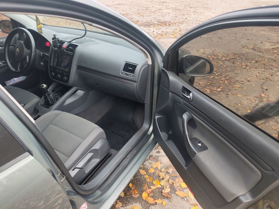 Продам Volkswagen golf 5
