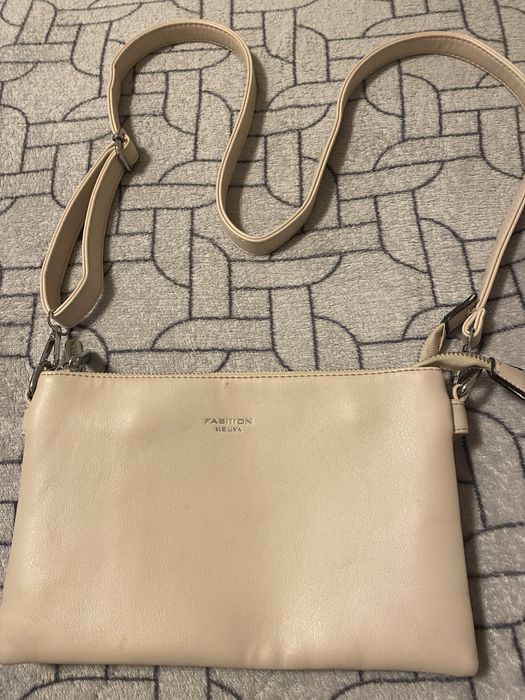 Продам сумочку на літо жіночу