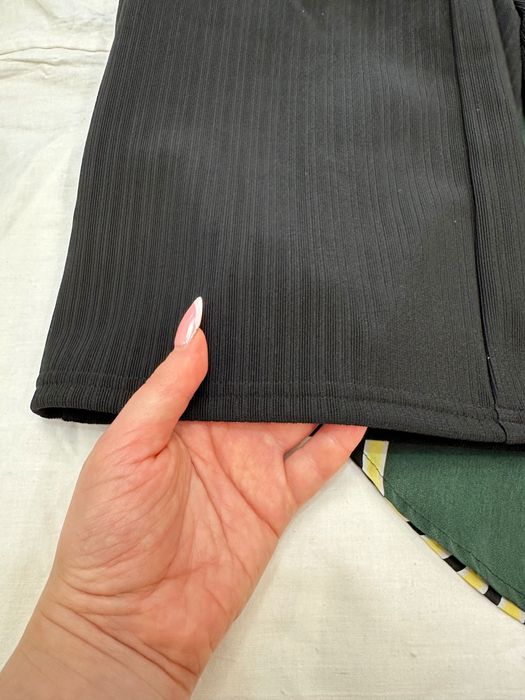 Papaya чорні брюки кльош в рубчик, трикотажні штани палаццо на резинці