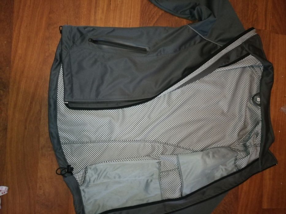 Sprzedam bluzę softshell rozmiar S