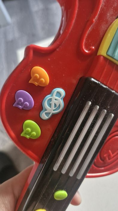 Skrzypce z dźwiękami