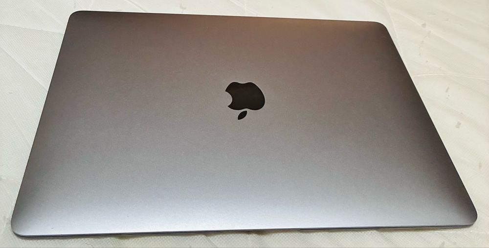 MacBook Air M1 2020 13,3” | 8GB RAM | SSD 256GB | Excelente Estado